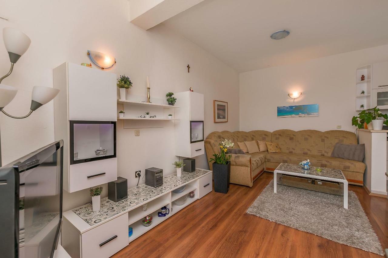Apartments Zdenka Omiš Kültér fotó